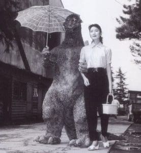 Godzilla walks nou