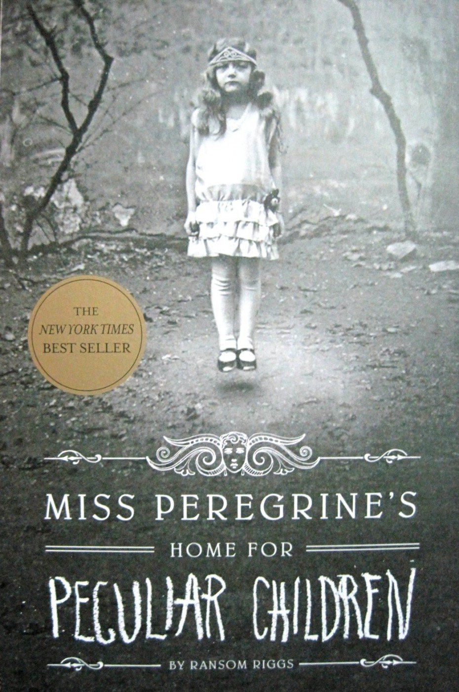 Miss-Peregrine-Home-Peculiar-Children-Ransom-Riggs