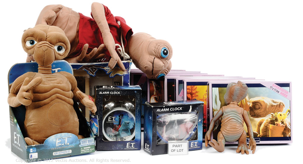 Muñecos y otro merchandising de ET, el extraterrestre - ET 2, vuelve el extraterrestre