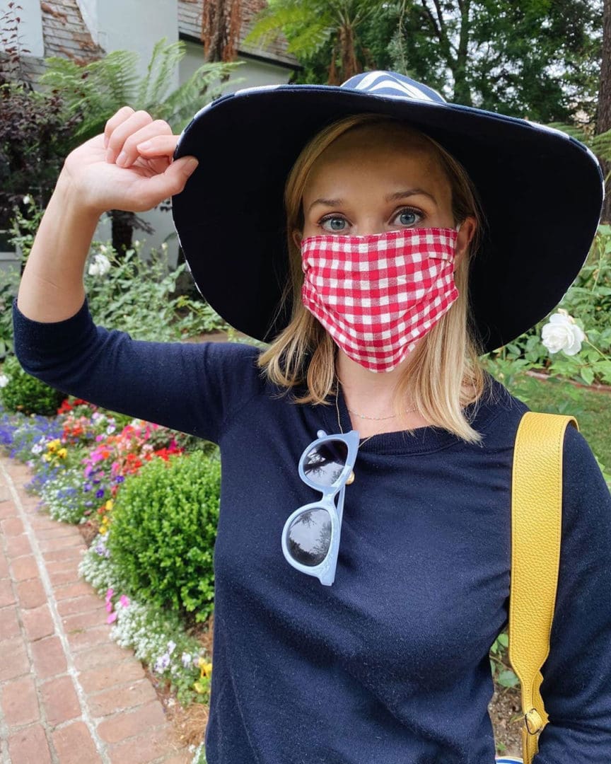Reese-Witherspoon-Checker-Mask