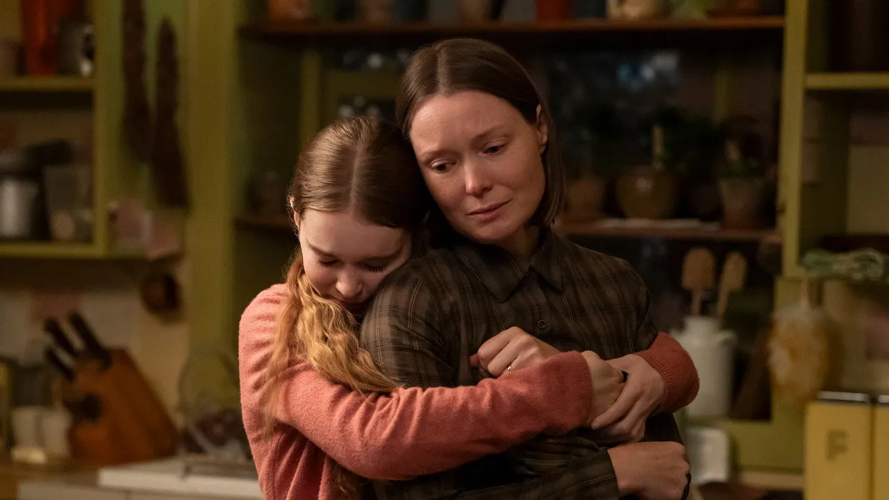 “Carrie” presenta un nuevo cartel con Summer H. Howell desatando todo su poder telequinético - interior