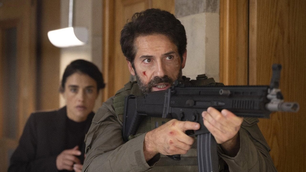 Scott Adkins y Dolph Lundgren protagonizan la entrega final de la saga 'One Last Shot' - interior