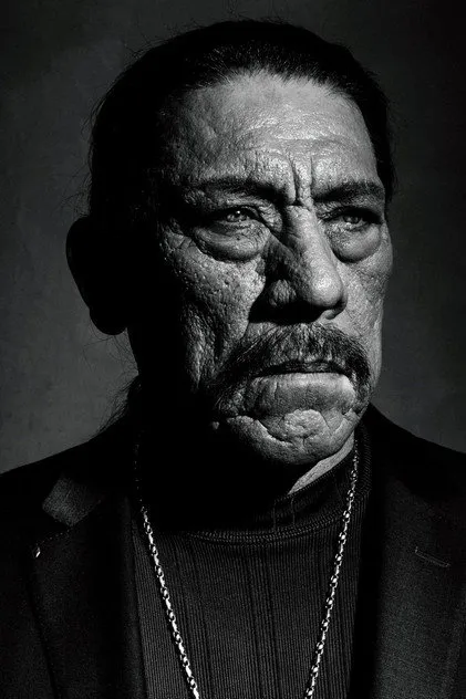 Danny Trejo - interior