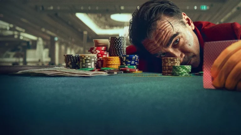 Maldita suerte (2025) tiene a un Colin Farrell inmenso pero un final decepcionante portada