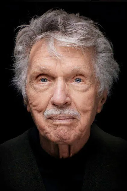 Tom Skerritt - interior